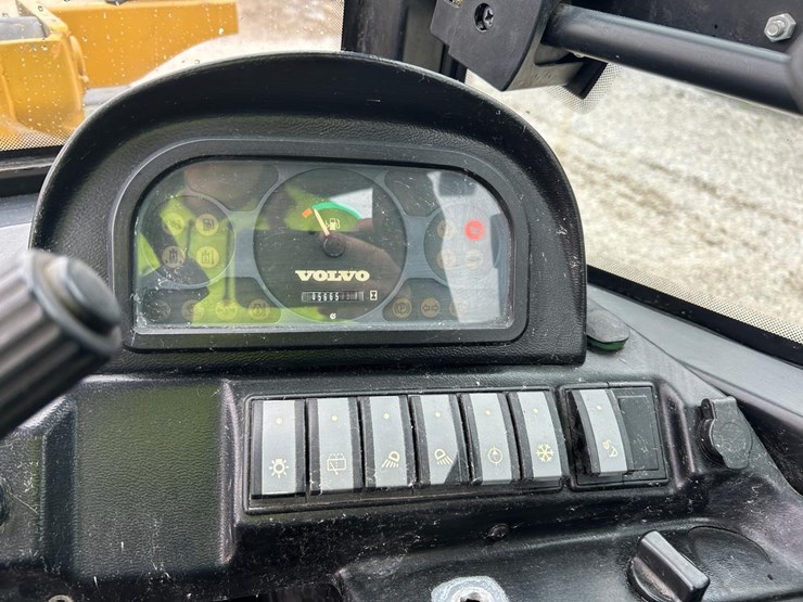volvo-l25b-image-21