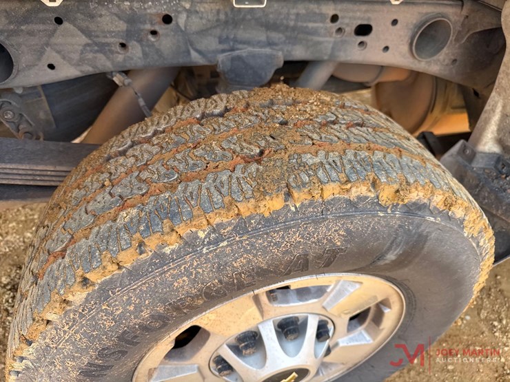 2019-chevrolet-silverado-2500-image-11