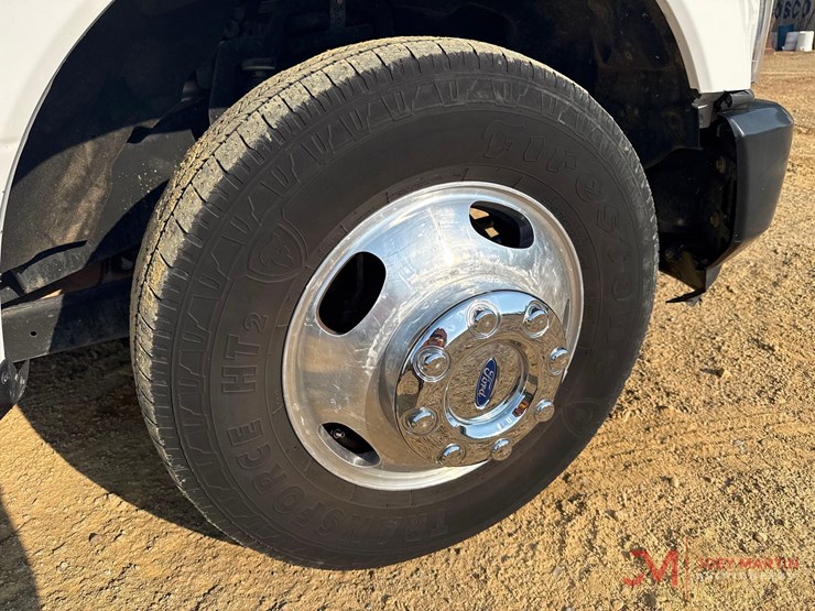 2020-ford-f350-xl-image-8