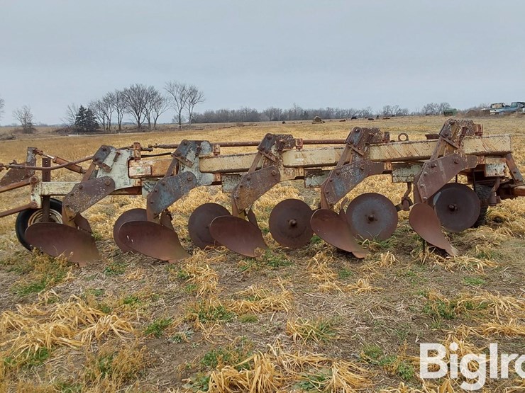 dmi-5-bottom-variable-width-semi-mounted-plow-image-2