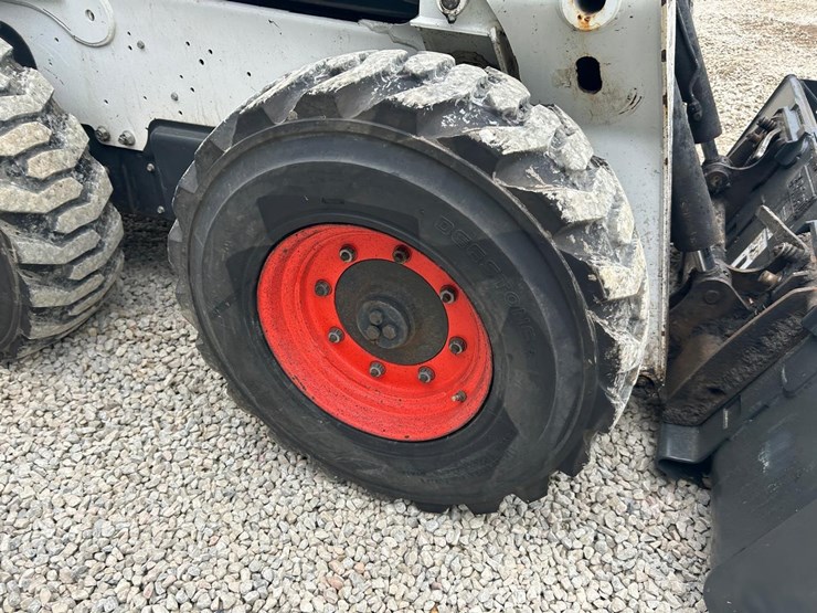 2022-bobcat-s740-image-12