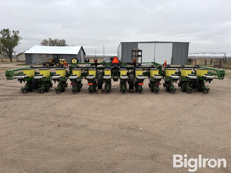 john-deere-1720-image-6