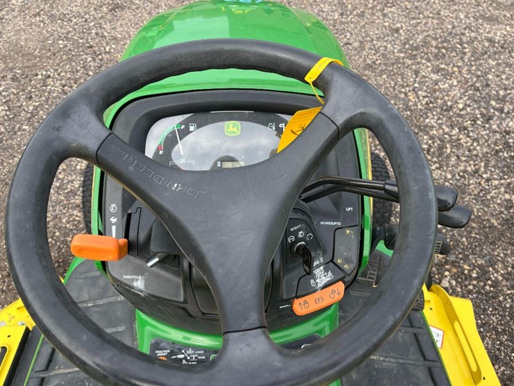 john-deere-x720-image-8