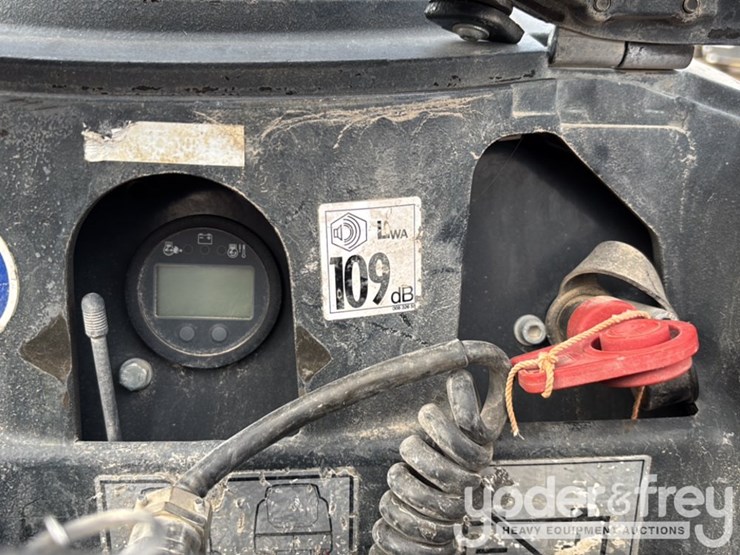 2022-bomag-bmp8500-image-33