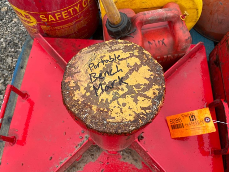 #5086-•-pallet-of-gas-cans-image-24