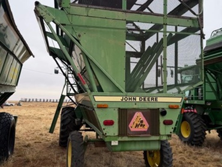 john-deere-7445-image-2