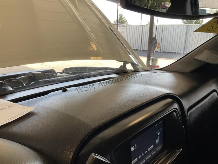 2018-chevrolet-silverado-2500hd-image-18