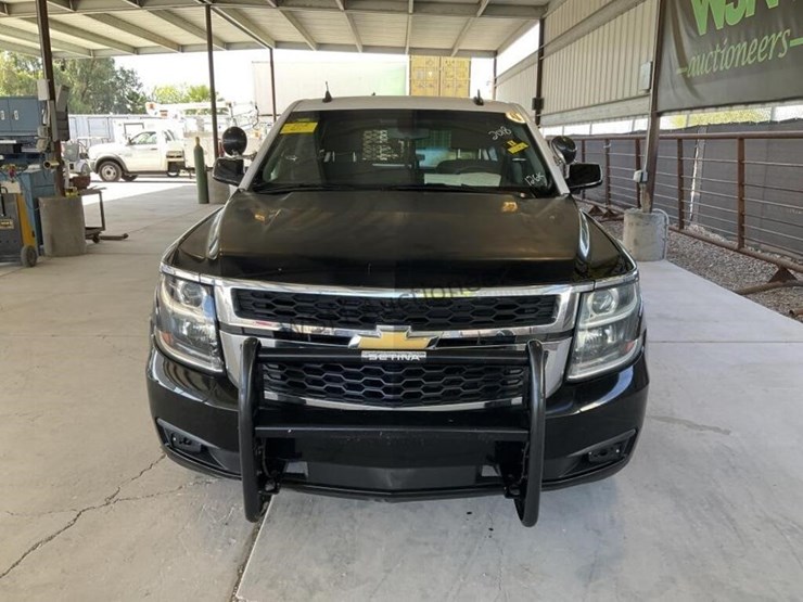 2018-chevrolet-tahoe-image-3