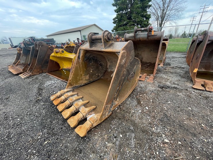 #5008-•-excavator-bucket-image-1