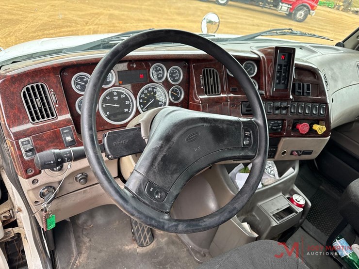2005-sterling-t/a-flatbed-truck-image-24