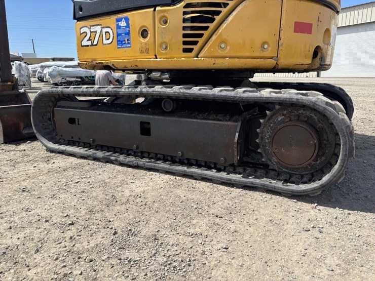 2006-deere-27d-image-21