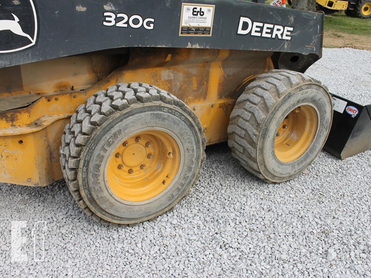 deere-320g-image-5