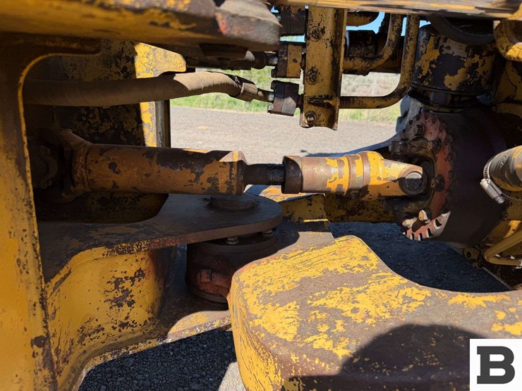 caterpillar-926e-image-18