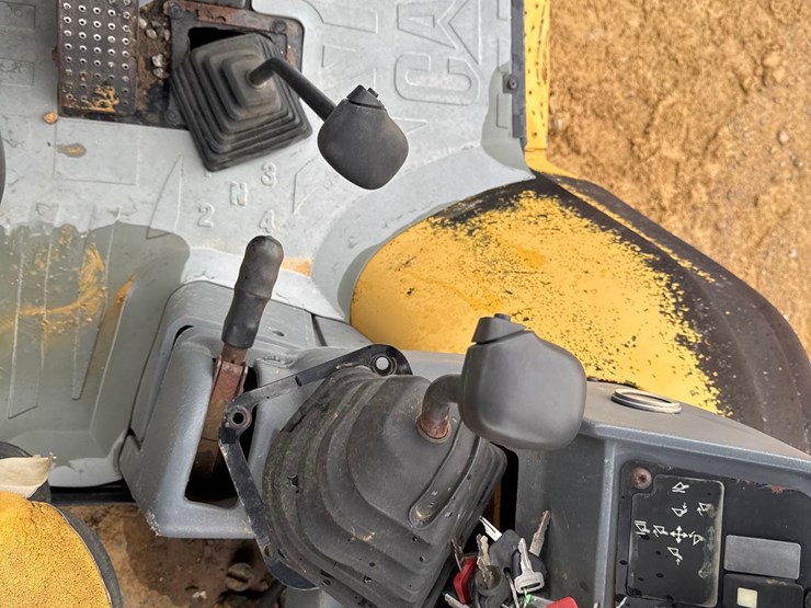2001-caterpillar-416c-image-19