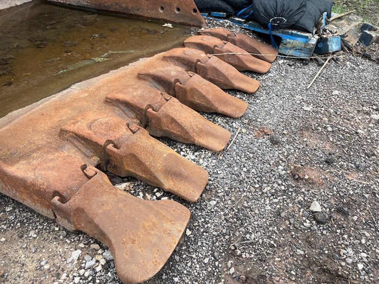 #5001-•-excavator-bucket-image-9