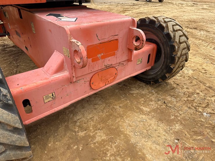 jlg-800s-image-6