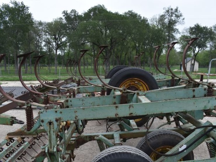 john-deere-1010-image-5