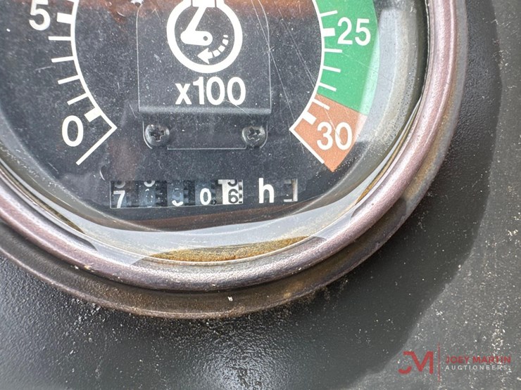 1992-john-deere-310d-image-22