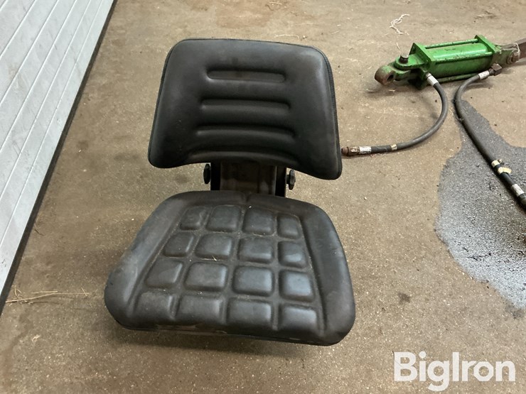 grammer-tractor-seat-image-2