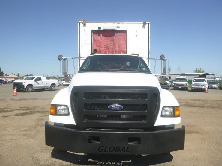 2012-ford-f650-image-9