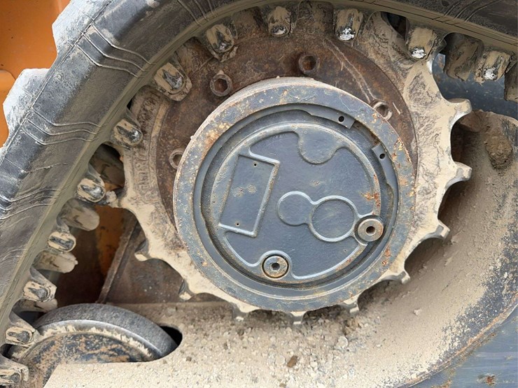 2012-case-tr270-image-16