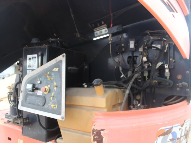 #35611-•-2015-jlg-boom-lift-image-8