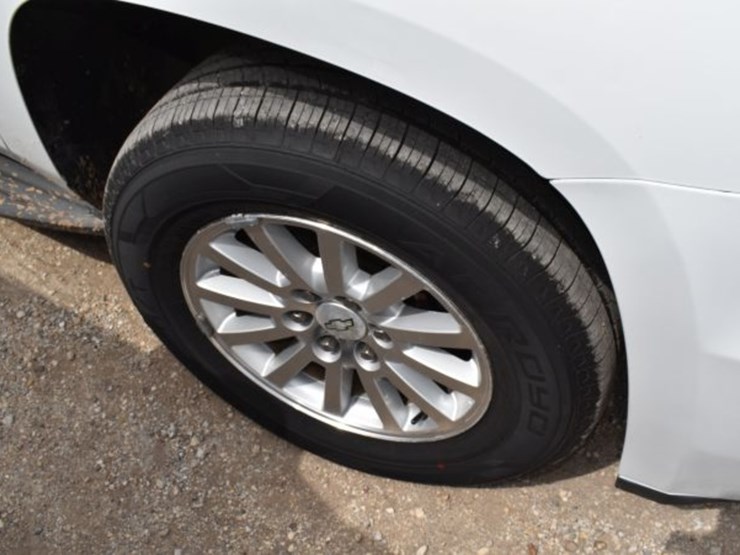 2018-chevrolet-tahoe-image-14