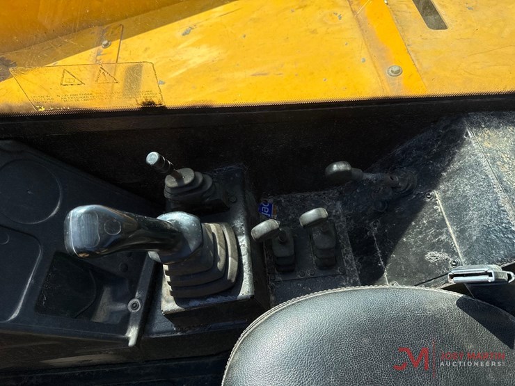 2016-jcb-506-36-image-17