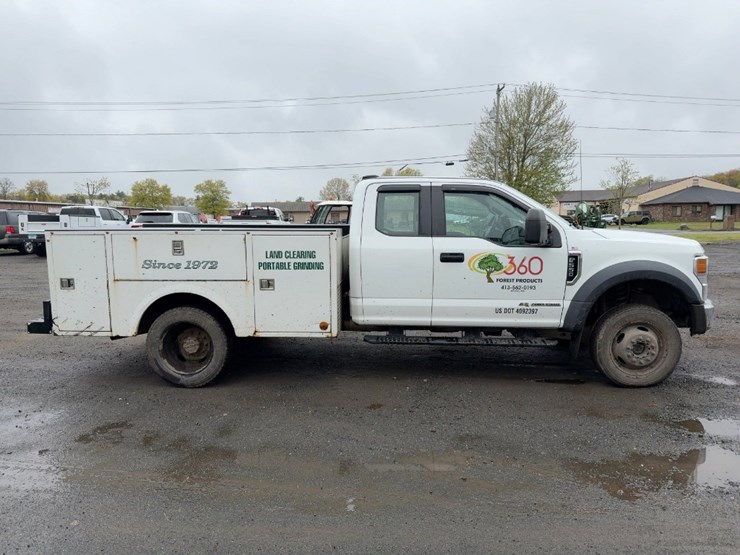 2021-ford-f550-xl-image-6