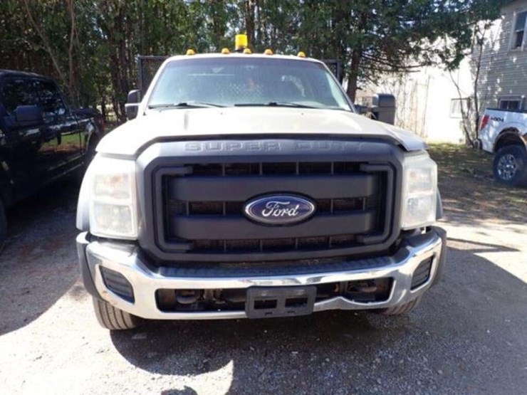 2011-ford-f550-xl-image-2