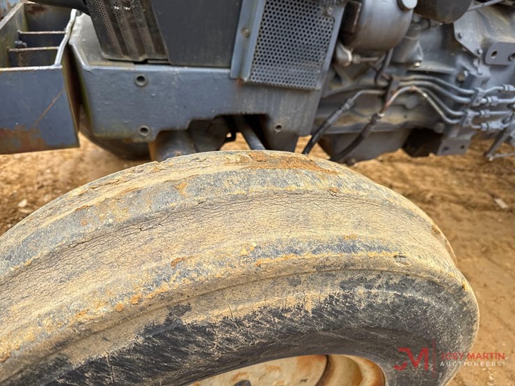 ford-3910-image-5