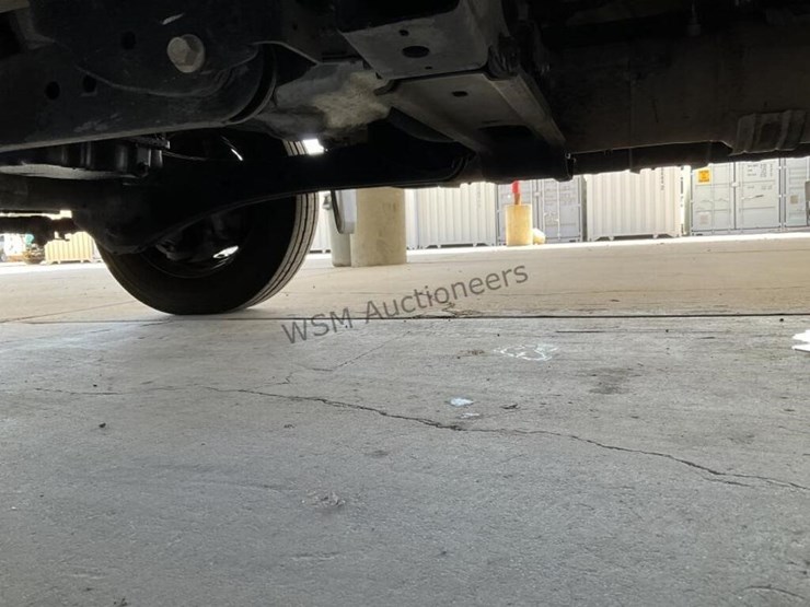 2017-ford-f550-image-25