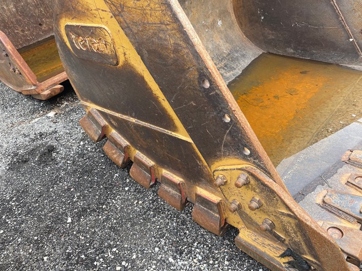 #5006-•-excavator-bucket-image-11