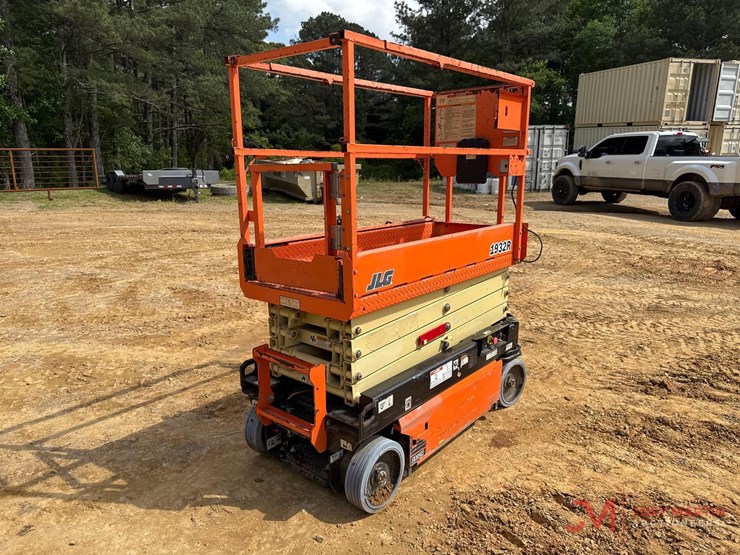 2019-jlg-1932r-image-2