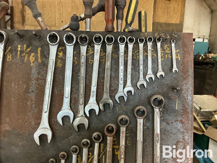 tools-w/tool-stand-image-10