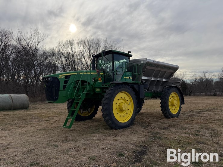 2011-john-deere-4930-image-1