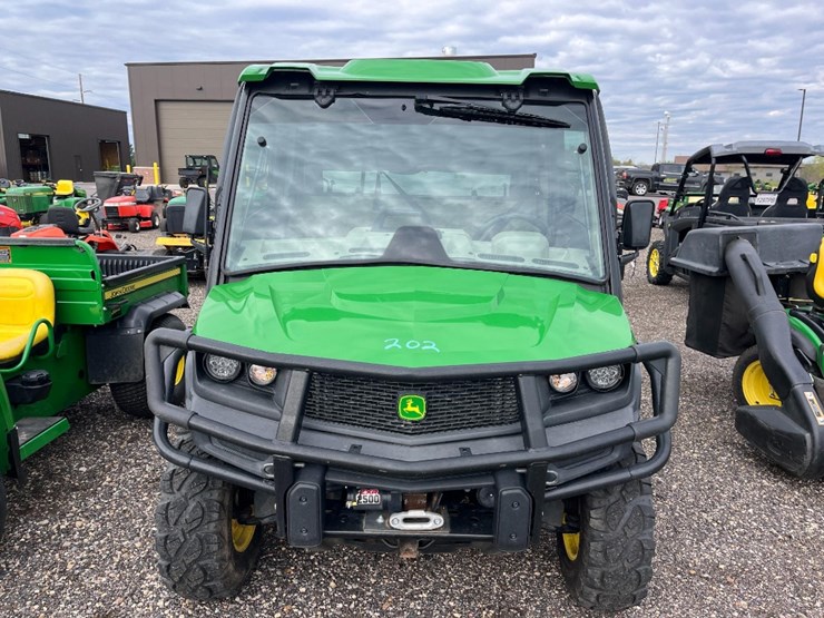 john-deere-gator-image-2