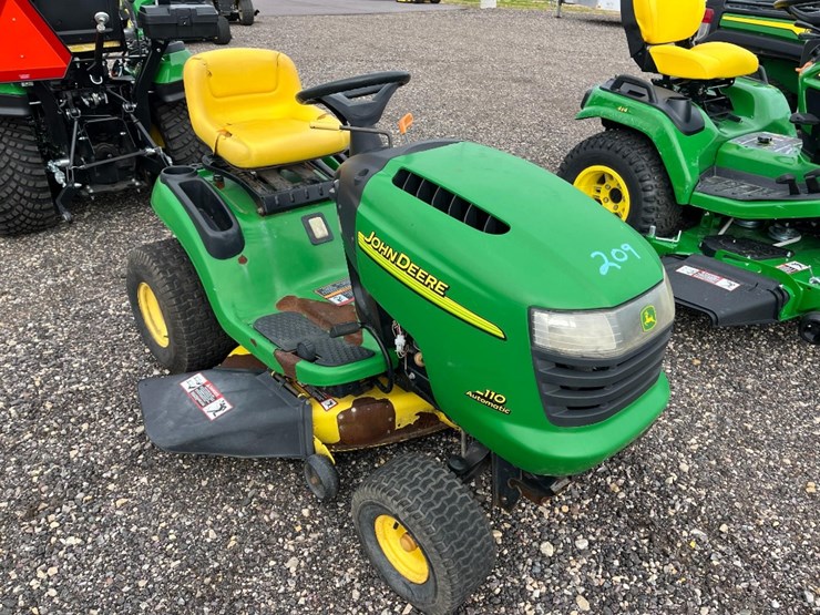 john-deere-l110-image-1