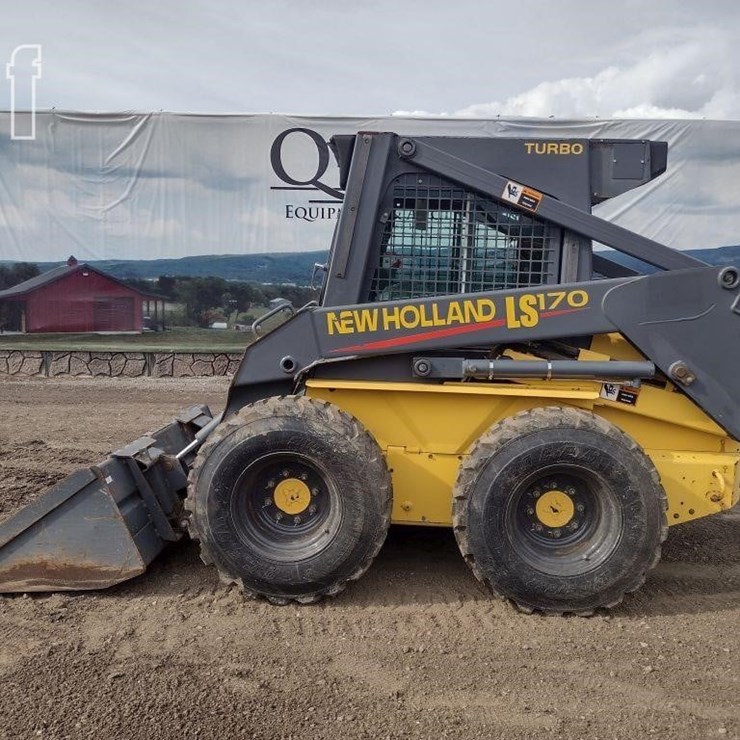 2001 NEW HOLLAND LS170
