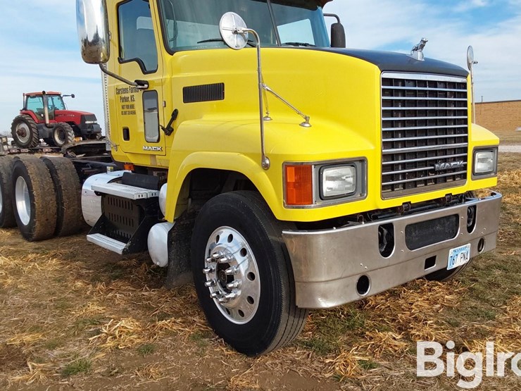 2015-mack-pinnacle-chu613-t/a-truck-tractor-image-15