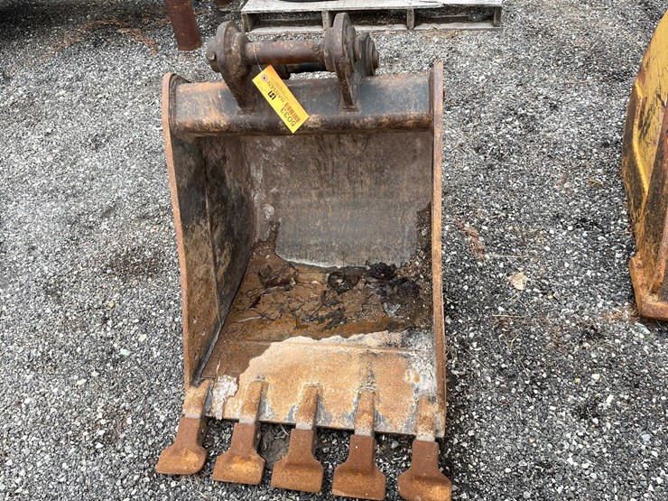 caterpillar-304.5-image-1