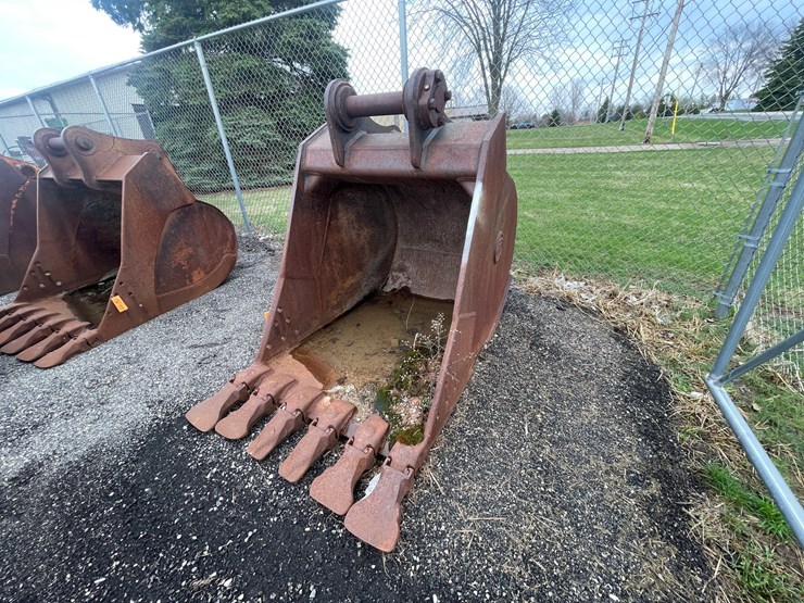 #5003-•-excavator-bucket-image-3