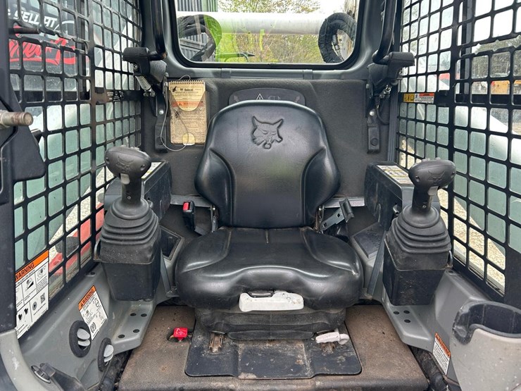 2022-bobcat-s740-image-17