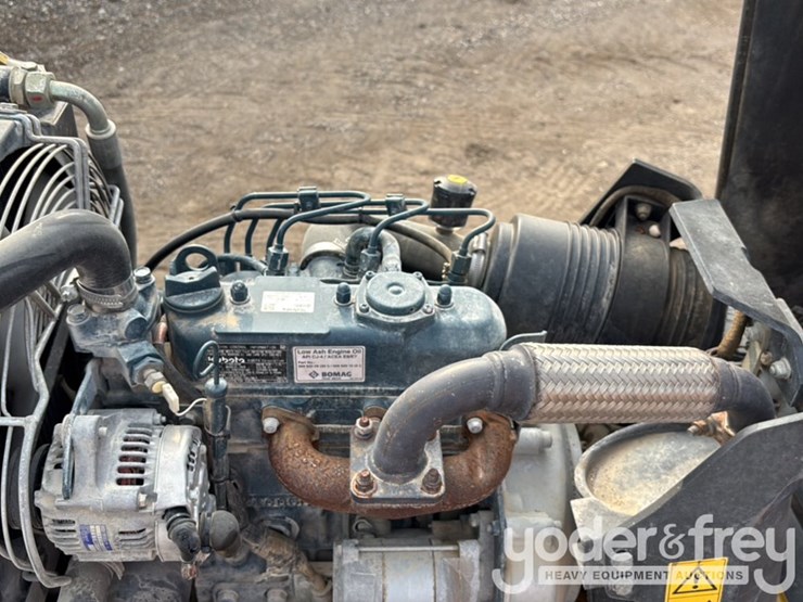 2022-bomag-bmp8500-image-23