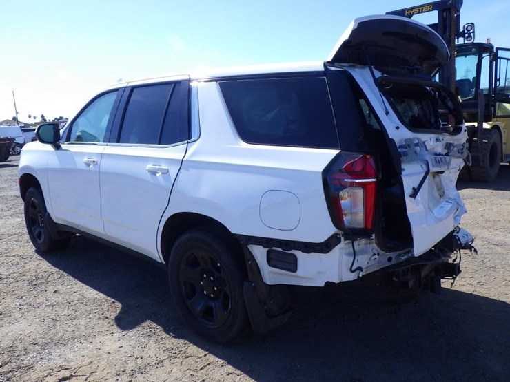 2022-chevrolet-tahoe-image-4