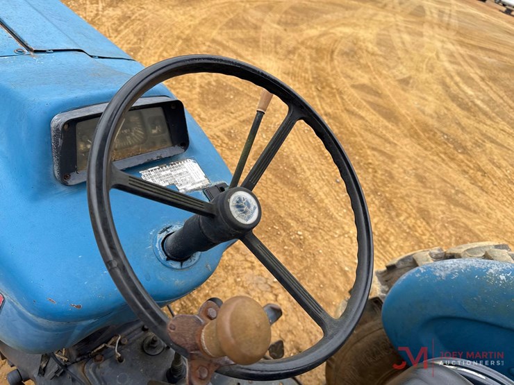 ford-3910-image-16
