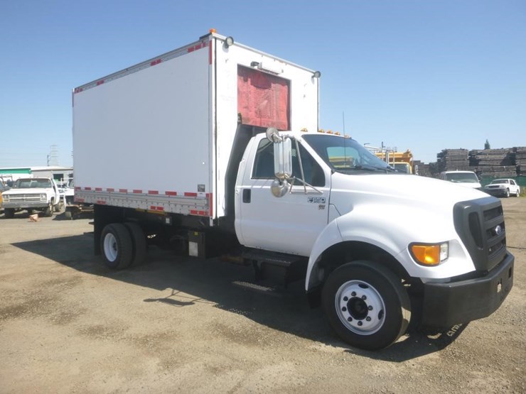 2012-ford-f650-image-2