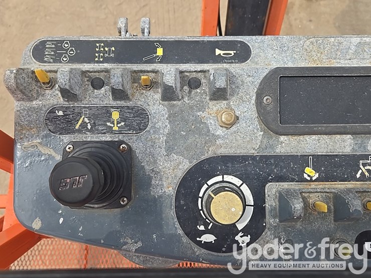2007-jlg-450aj-image-34