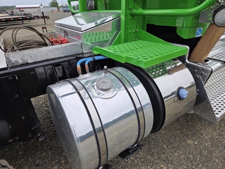 2015-kenworth-t800-image-78