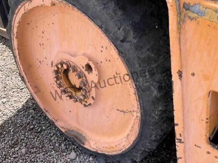 caterpillar-t150d-forklift-image-9